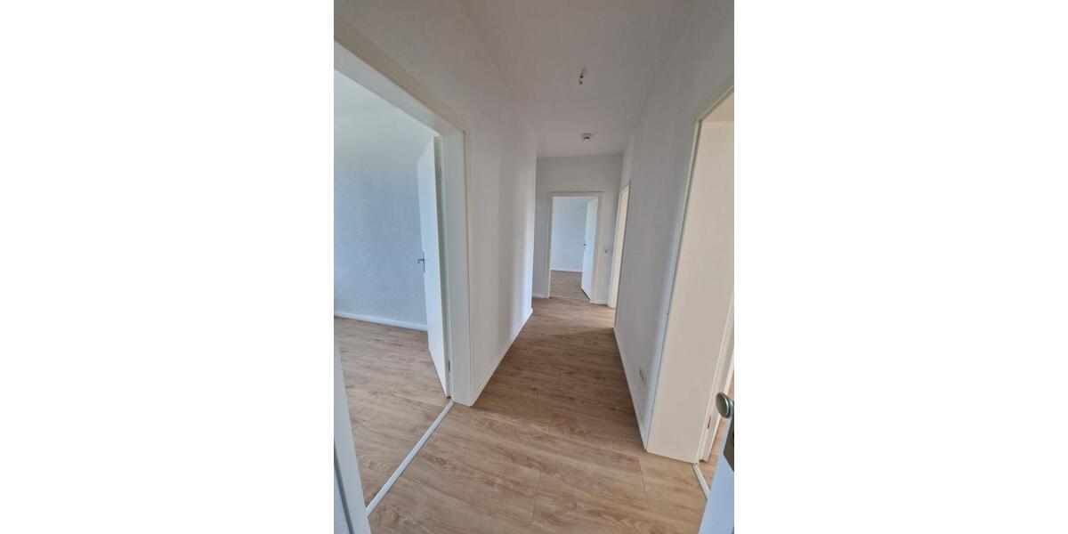 Etagenwohnung Magdeburg Brückfeld - 7 Zimmer, 129 m&sup2;, 889&euro; | Angebot:26660659