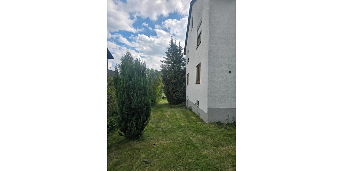 Hochparterre Windischeschenbach - 4 Zimmer, 94 m&sup2;, 1.000&euro; | Angebot:26445850