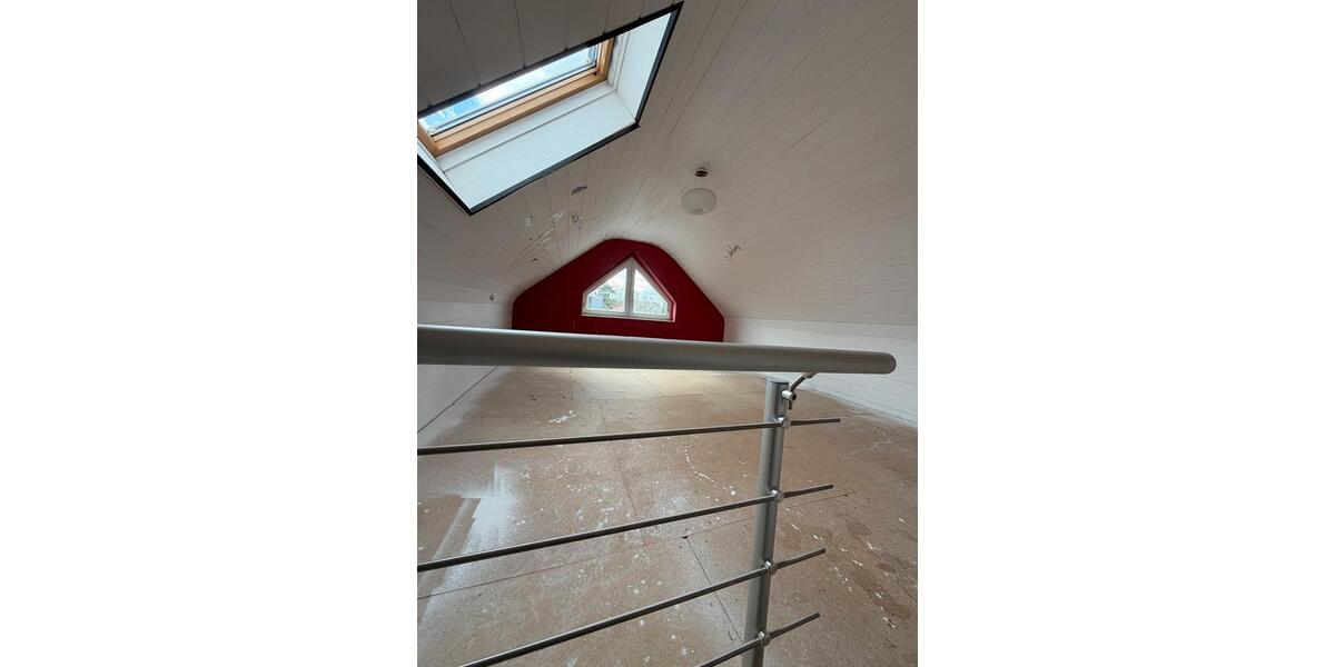 Dachgeschoßwohnung Rastatt - 4 Zimmer, 140 m&sup2;, 1.700&euro; | Angebot:26123246