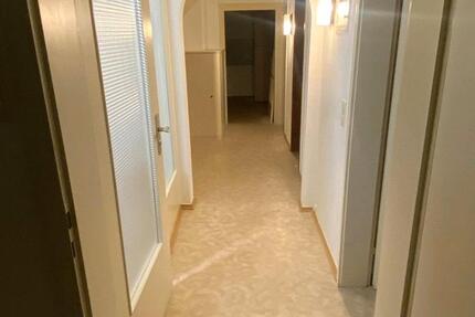 Wohnung Villingen-Schwenningen Schwenningen - 4 Zimmer, 120 m&sup2;, 900&euro; | Angebot:26376237