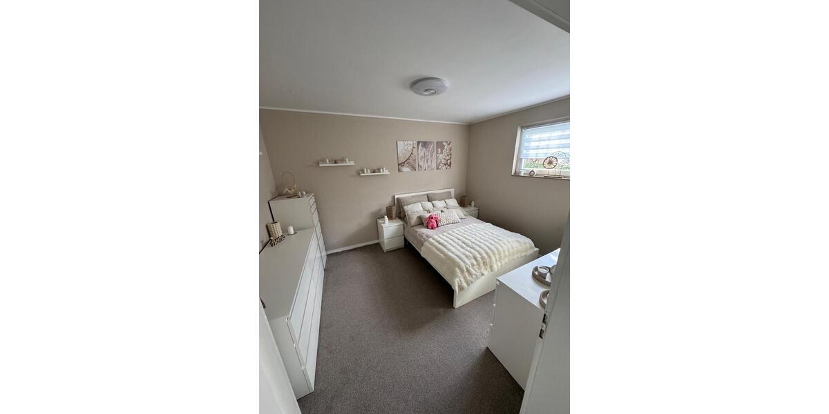 Einfamilienhaus Meckenheim - 9.5 Zimmer, 175 m&sup2;, 2.000&euro; | Angebot:25313039