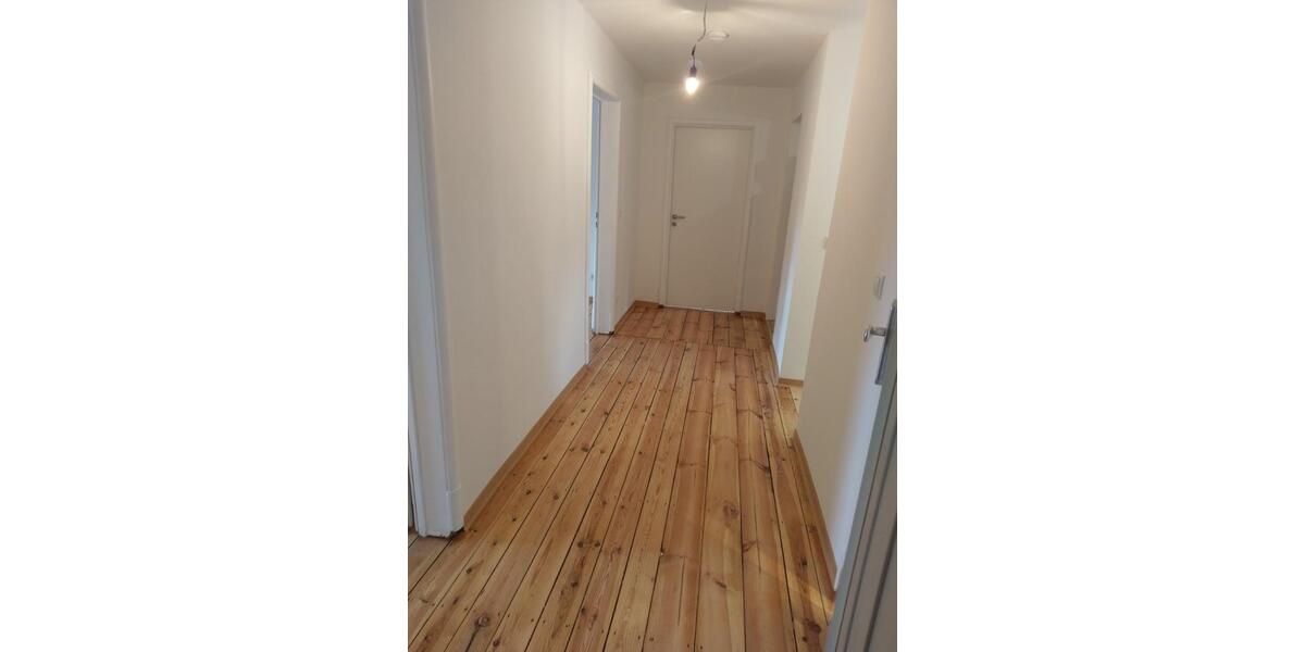 Dachgeschoßwohnung Kaiserslautern Betzenberg - 3 Zimmer, 88 m&sup2;, 750&euro; | Angebot:26588645