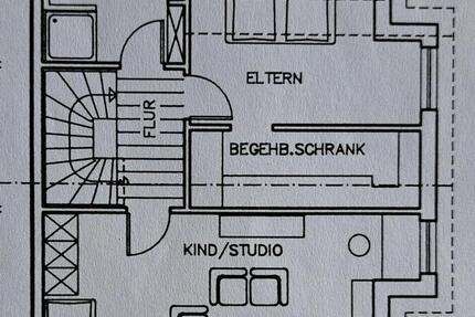 2 WG-Zimmer auf sep. Etage an Person über 50 Jahre zu vermieten 2 zimmer