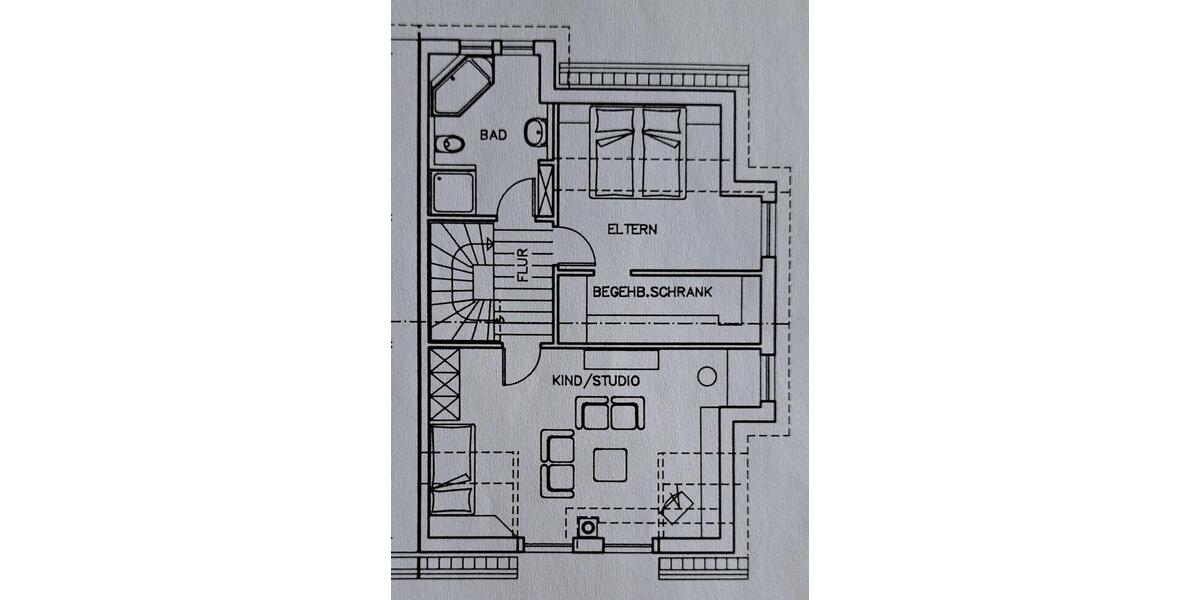 2 WG-Zimmer auf sep. Etage an Person über 50 Jahre zu vermieten 2 zimmer