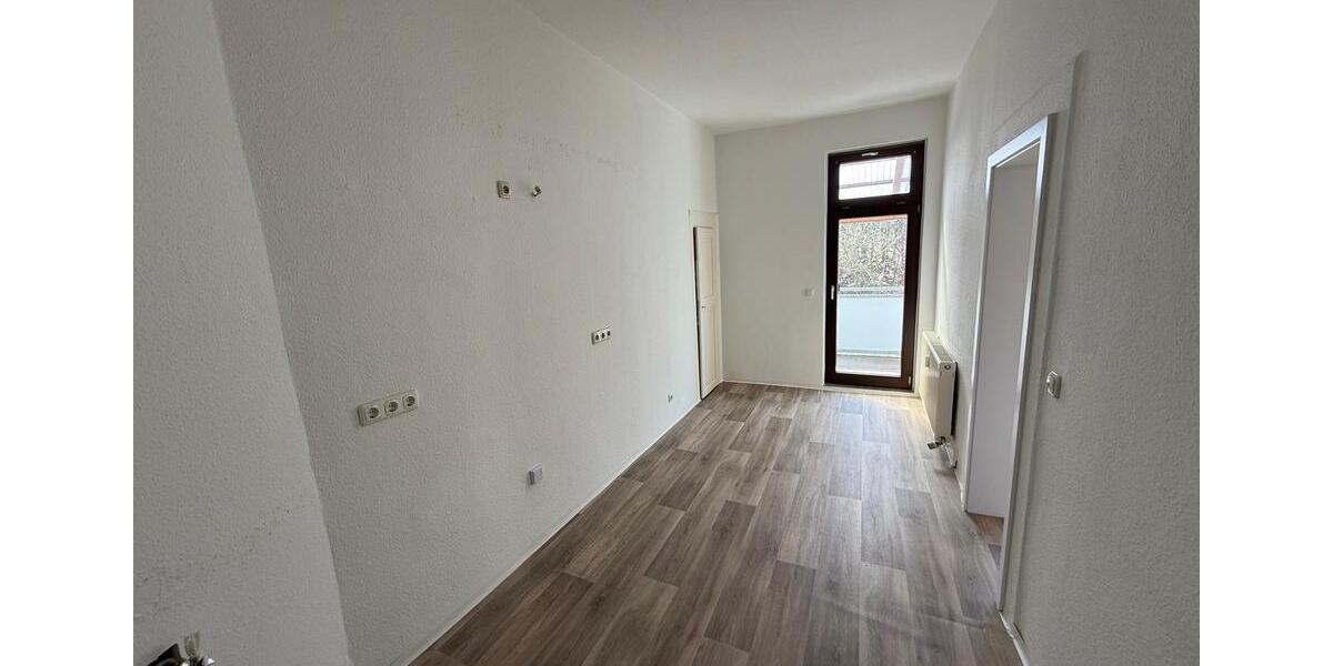 Dachgeschoßwohnung Greiz - 3 Zimmer, 65 m&sup2;, 325&euro; | Angebot:26070754