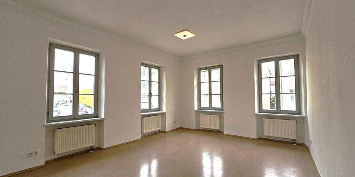 Etagenwohnung Ansbach - 3 Zimmer, 82 m&sup2;, 870&euro; | Angebot:26108025