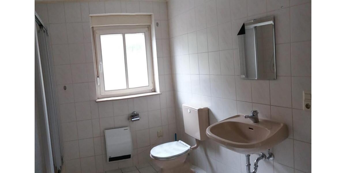 Vermiete kleines Haus 4 zimmer