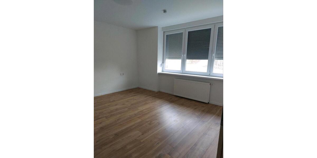 Erdgeschoßwohnung Nohfelden - 3 Zimmer, 105 m&sup2;, 900&euro; | Angebot:25048100