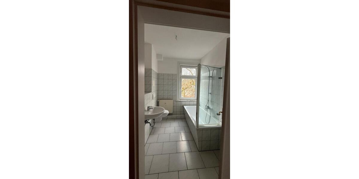 Etagenwohnung Gotha - 4 Zimmer, 96 m&sup2;, 700&euro; | Angebot:26615525