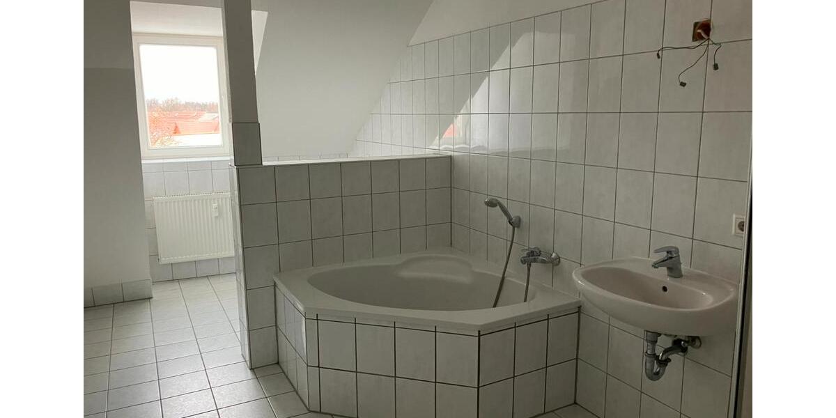 Etagenwohnung Bischofswerda - 3 Zimmer, 119 m&sup2;, 600&euro; | Angebot:24628067