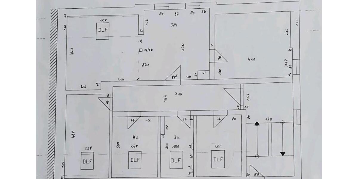 Dachgeschoßwohnung Schönheide - 4 Zimmer, 87 m&sup2;, 715&euro; | Angebot:26224857