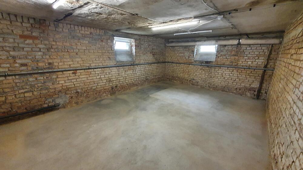 Exklusive 5-Zimmer-Wohnung in schöner Villa. Mit eigenem Gartenbereich und Garage. 5 zimmer