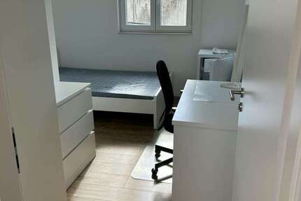 WG-Zimmer in Stuttgart 640 € 14 m² zimmer
