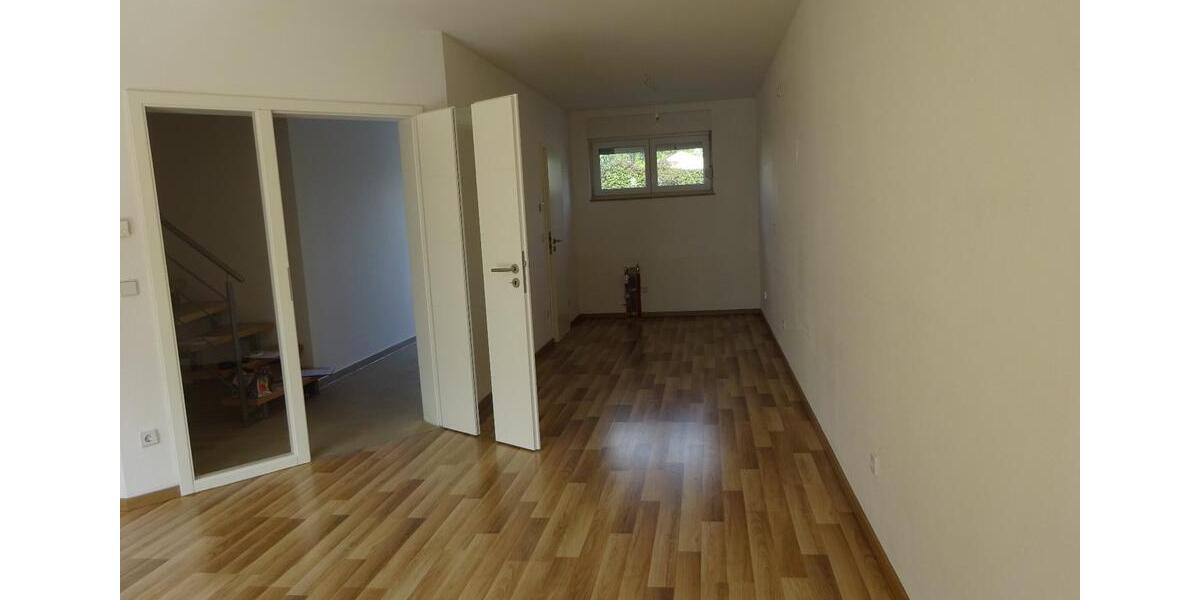 Reihenhaus Delitzsch - 5 Zimmer, 142 m&sup2;, 1.399&euro; | Angebot:26129553