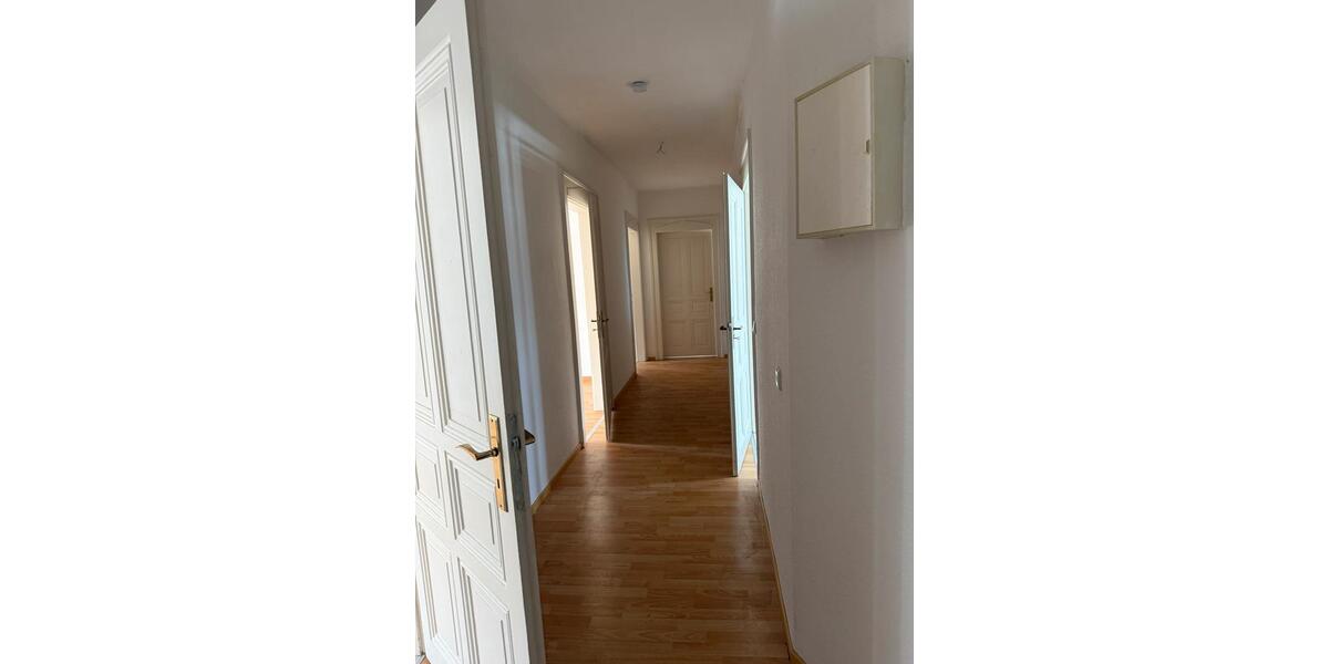 Etagenwohnung Eisenach - 4 Zimmer, 103 m&sup2;, 1.115&euro; | Angebot:26634651