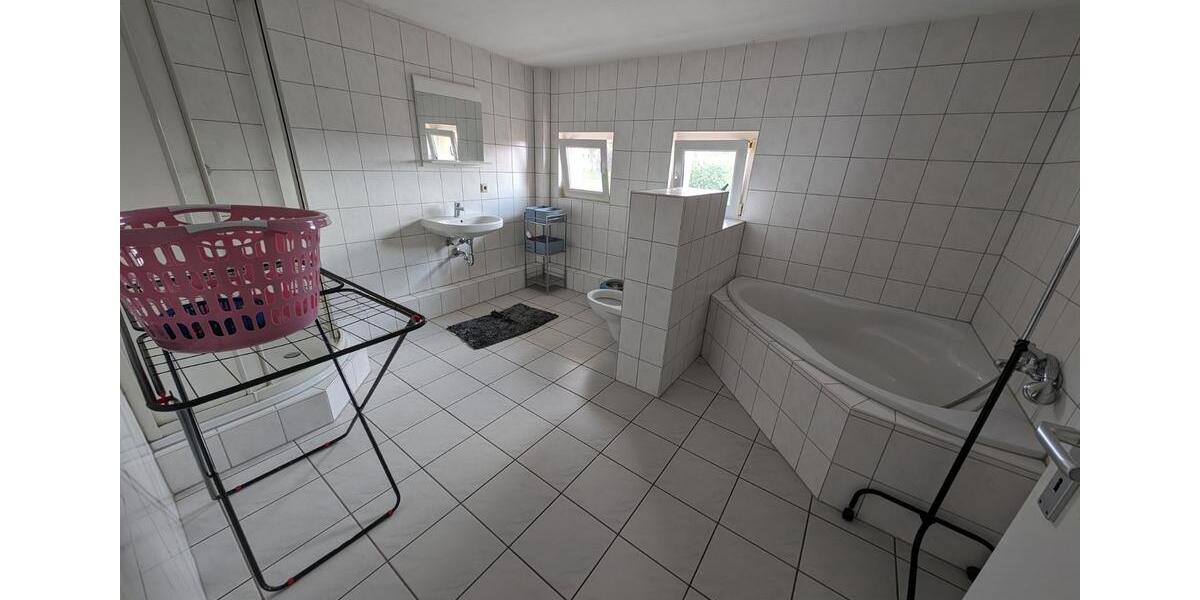 Etagenwohnung Sondershausen - 2 Zimmer, 65 m&sup2;, 450&euro; | Angebot:24982897