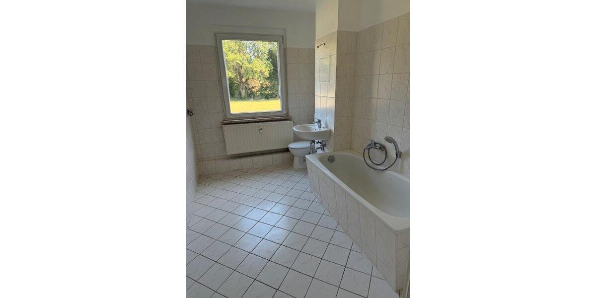 Hochparterre Waldheim - 3 Zimmer, 61 m&sup2;, 399&euro; | Angebot:24002246