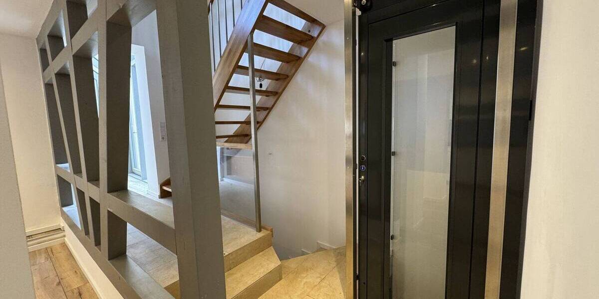 Einfamilienhaus Weinheim - 7 Zimmer, 196 m&sup2;, 2.995&euro; | Angebot:26833737