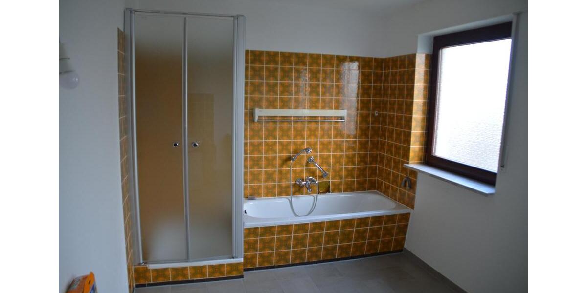 Etagenwohnung Preußisch Oldendorf - 3 Zimmer, 86 m&sup2;, 500&euro; | Angebot:24787903