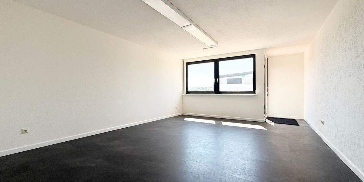 Gewerbeobjekt Tuttlingen - 4 Zimmer, 101 m&sup2;, 890&euro; | Angebot:25662385