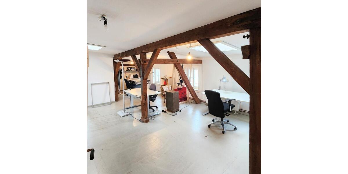 Dachgeschoßwohnung Hamburg Bahrenfeld - 10 Zimmer, 75 m&sup2;, 275&euro; | Angebot:26049717