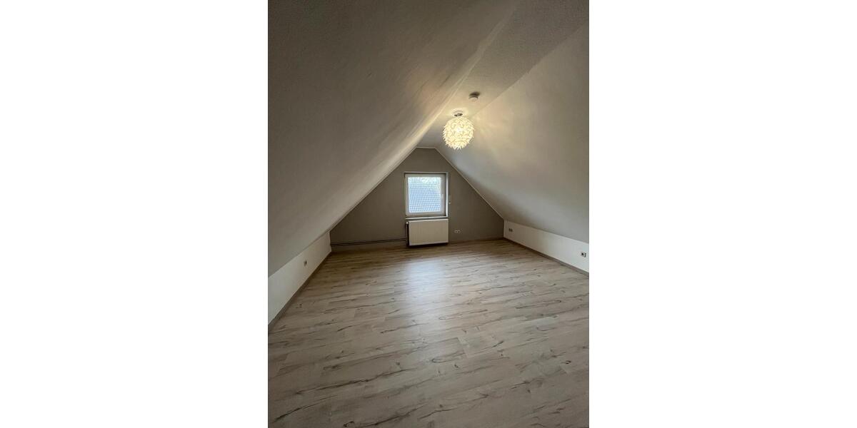 5 Zimmer Dachgeschoss- Maisonette Wohnung in Lünne 5 zimmer