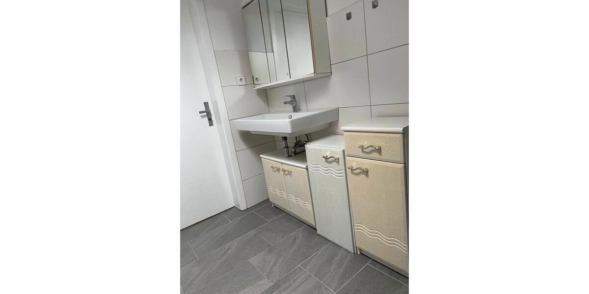 Dachgeschoßwohnung Kornwestheim - 3 Zimmer, 85 m&sup2;, 1.100&euro; | Angebot:26469700