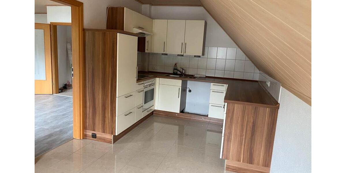 Dachgeschoßwohnung Arnsberg - 1 Zimmer, 70 m&sup2;, 560&euro; | Angebot:26302893