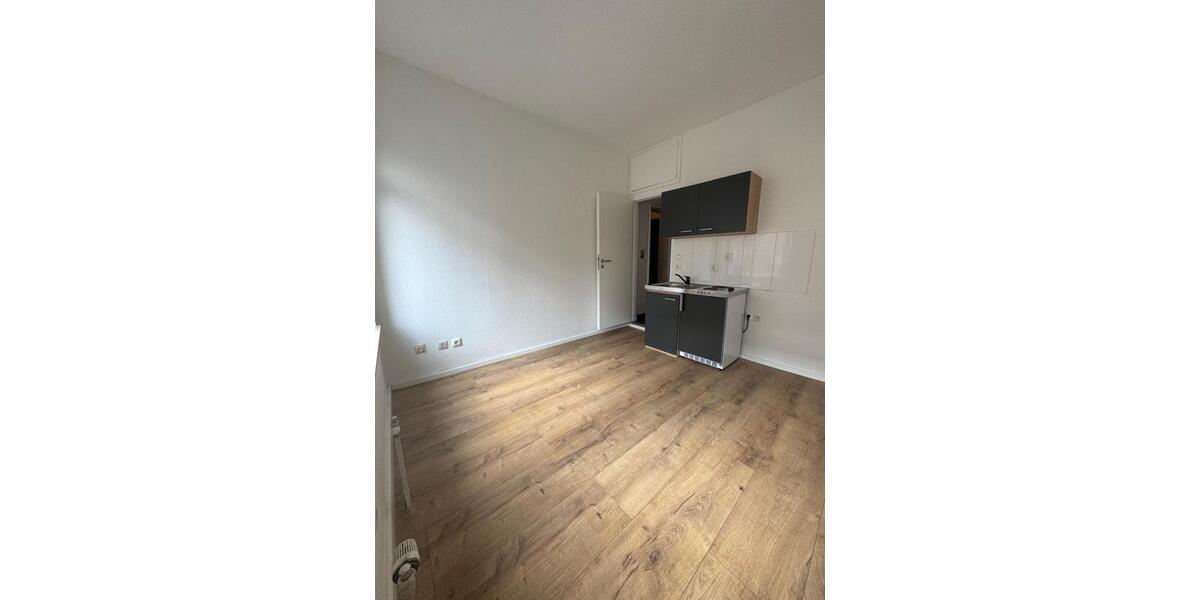 Frisch renovierte 1-Zimmerwohnung mit EBK in zentraler Lage von Aachen 1 zimmer