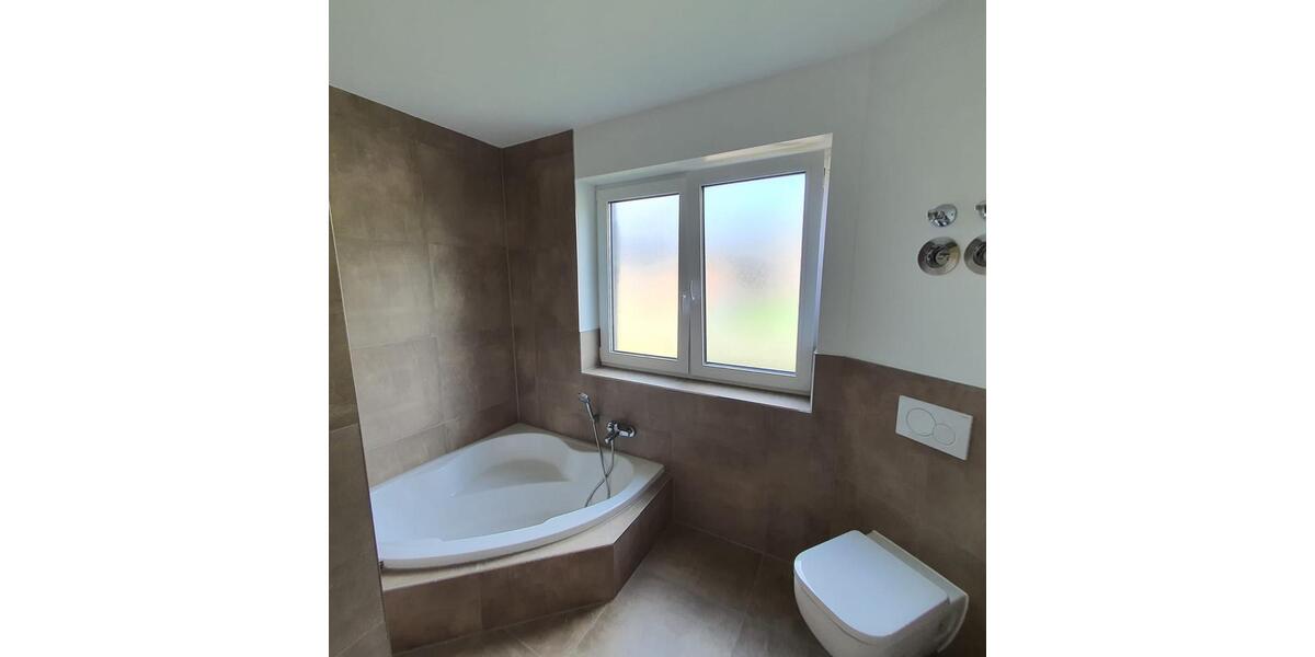 Erdgeschoßwohnung Nienburg (Weser) - 4 Zimmer, 115 m&sup2;, 1.050&euro; | Angebot:25908313