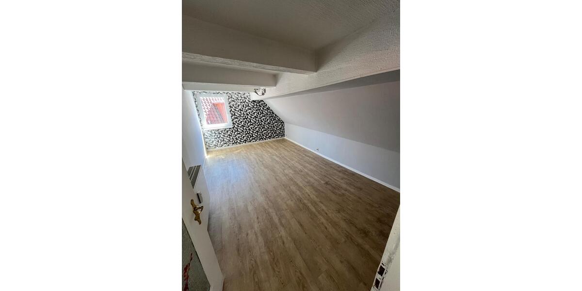 Dachgeschoßwohnung Wolfsburg Alt-Wolfsburg - 3 Zimmer, 62 m&sup2;, 380&euro; | Angebot:26516499