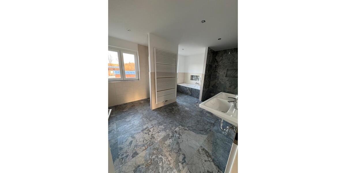 Dachgeschoßwohnung Nossen - 4 Zimmer, 115 m&sup2;, 1.250&euro; | Angebot:26446788