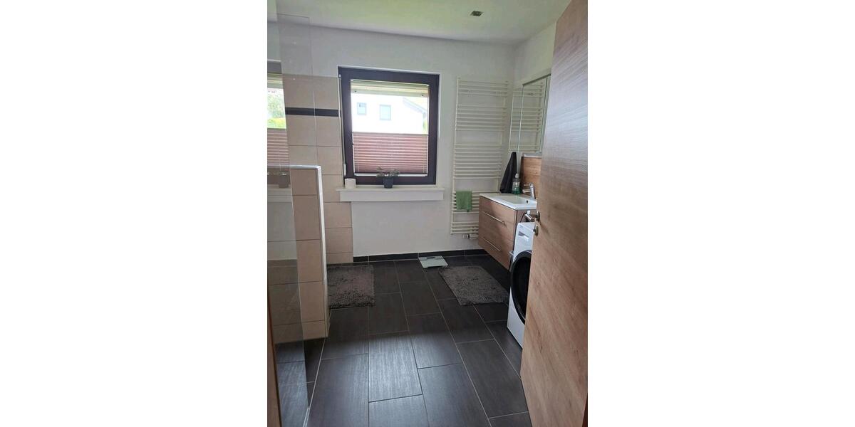 Erdgeschoßwohnung Bad Laasphe - 4 Zimmer, 120 m&sup2;, 720&euro; | Angebot:26563151