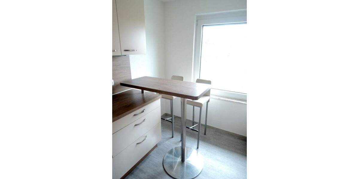 Top gepflegte und helle Etagenwohnung mit Einbauküche, Balkon und Gartennutzung nahe der Innenstadt 3 zimmer