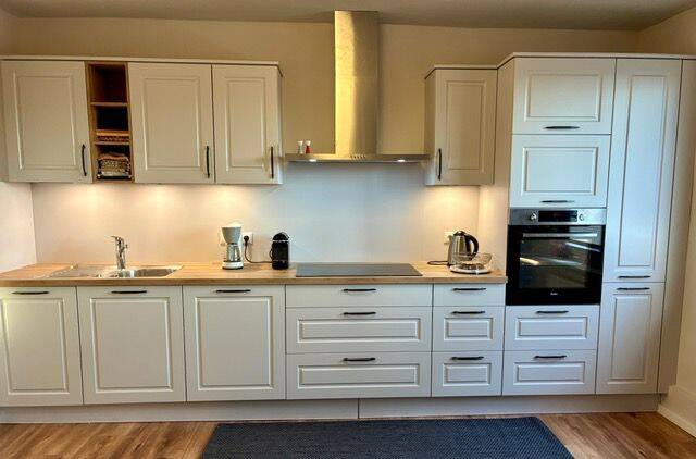 Einfamilienhaus Besdorf - 4 Zimmer, 160 m&sup2;, 2.200&euro; | Angebot:26017214