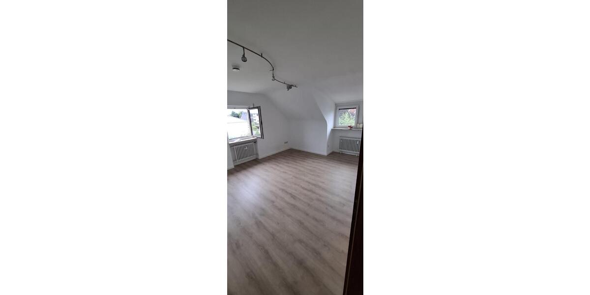 Dachgeschoßwohnung Schwaig Bei Nürnberg - 2 Zimmer, 65 m&sup2;, 690&euro; | Angebot:25711946