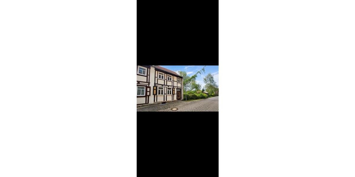 Erdgeschoßwohnung Oschersleben (Bode) - 4 Zimmer, 136 m&sup2;, 750&euro; | Angebot:26542390