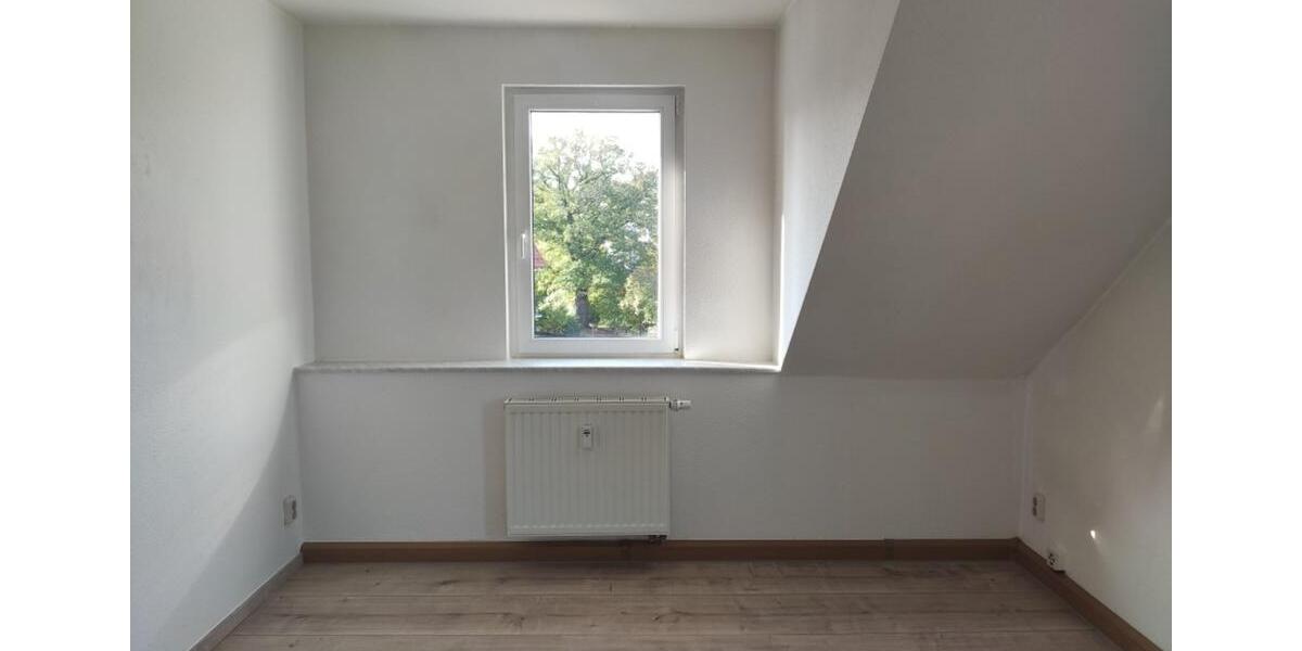 Dachgeschoßwohnung Meißen - 2 Zimmer, 45 m&sup2;, 265&euro; | Angebot:25271900