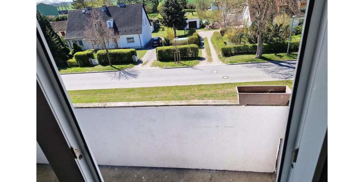 Etagenwohnung Gingst - 3 Zimmer, 66 m&sup2;, 350&euro; | Angebot:24713705