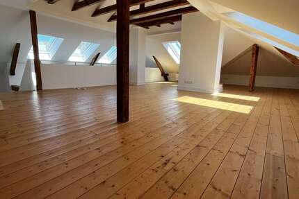 Wohnung Bad Nauheim - 3 Zimmer, 155 m&sup2;, 2.200&euro; | Angebot:27116768