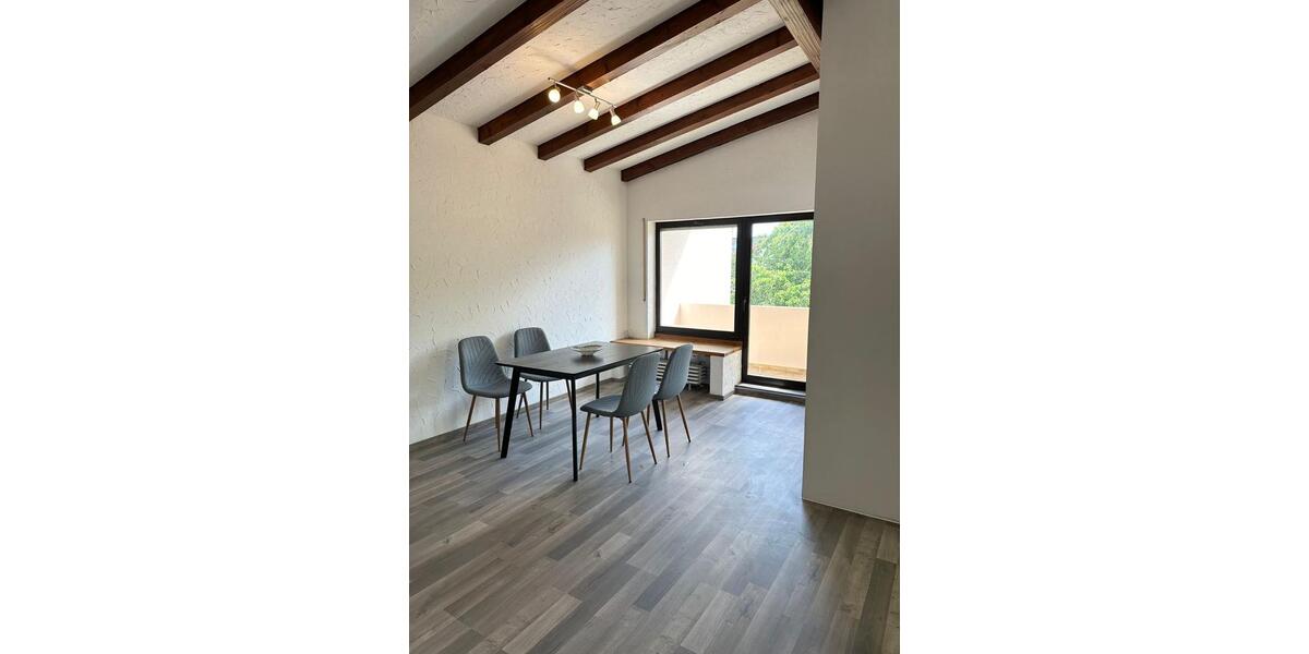 Wunderschöne WG Zimmer für Frauen zu vermieten 4 zimmer