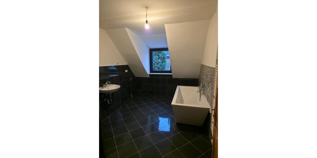 Etagenwohnung Bochum Altenbochum - 4 Zimmer, 90 m&sup2;, 750&euro; | Angebot:25079940
