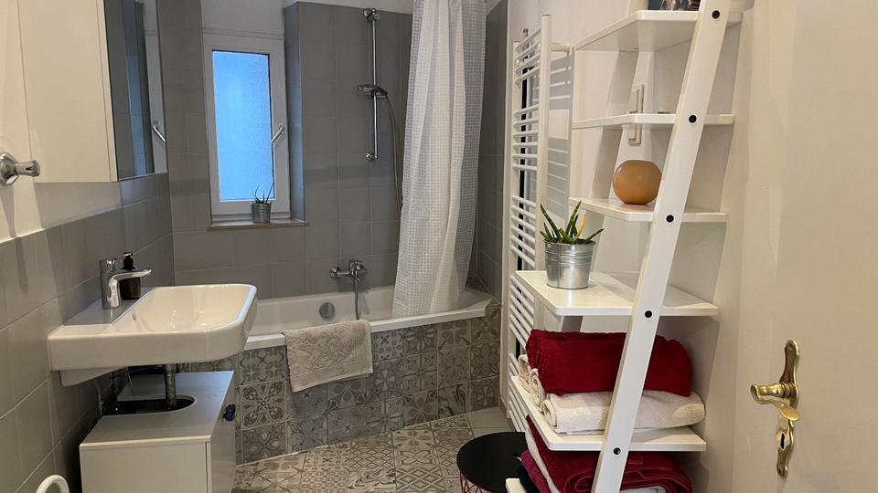 Wohnen auf Zeit Düsseldorf Stadtbezirk 3 - 3 Zimmer, 70 m&sup2;, 2.090&euro; | Angebot:26218715