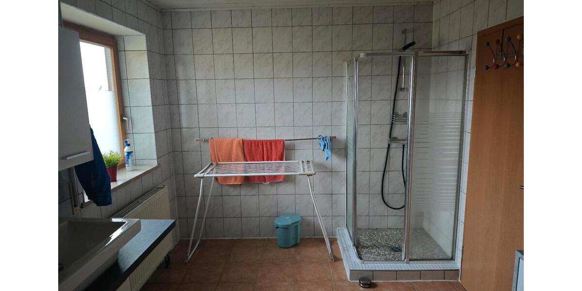 Wohnen auf Zeit Rattiszell - 3 Zimmer, 150 m&sup2;, 20&euro; | Angebot:23733818