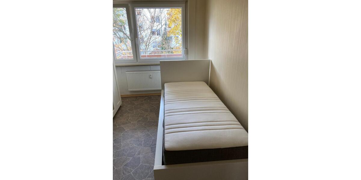 Etagenwohnung Metzingen - 1 Zimmer, 11 m&sup2;, 370&euro; | Angebot:26611954