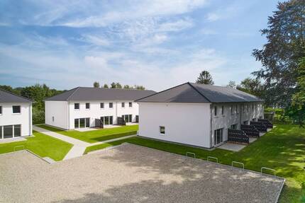 Reihenmittelhaus mit Wärmepumpe (Energieklasse A+) familiengerechter Grundriss sofort verfügbar