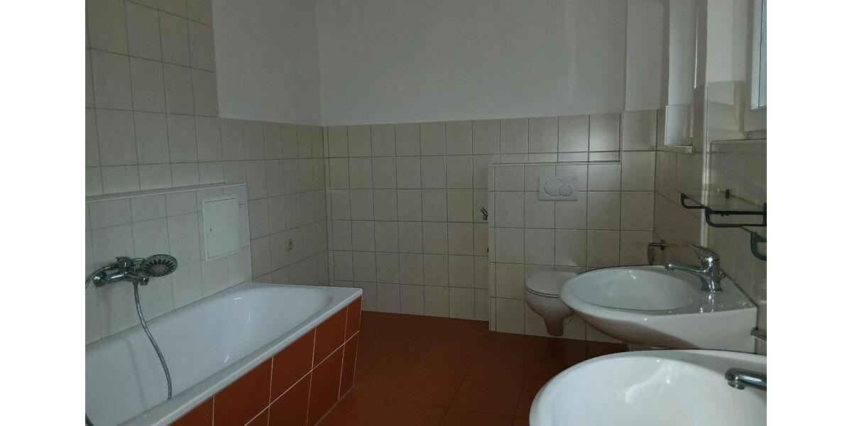 Etagenwohnung Hildburghausen - 5 Zimmer, 116 m&sup2;, 560&euro; | Angebot:24977465