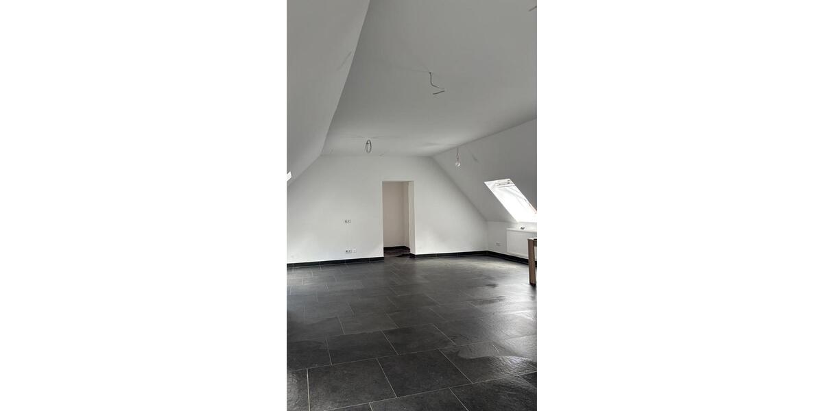 Dachgeschoßwohnung Bünde - 3 Zimmer, 80 m&sup2;, 700&euro; | Angebot:26648897