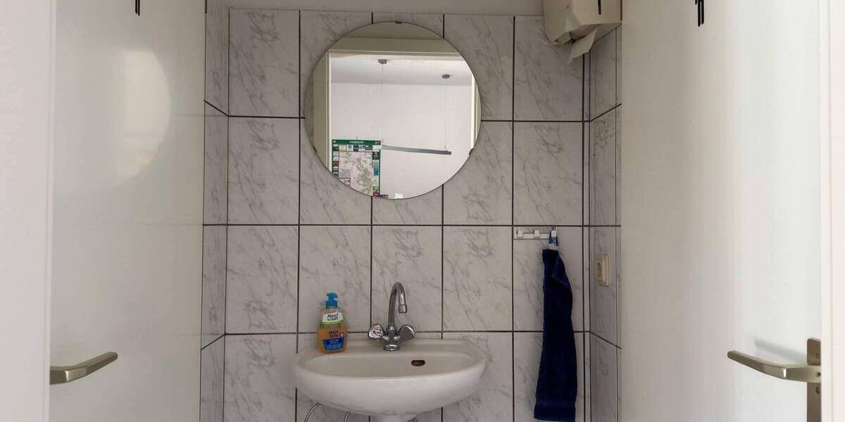 Einfamilienhaus Grevenbroich Stadtmitte - 1.200&euro; | Angebot:23971406