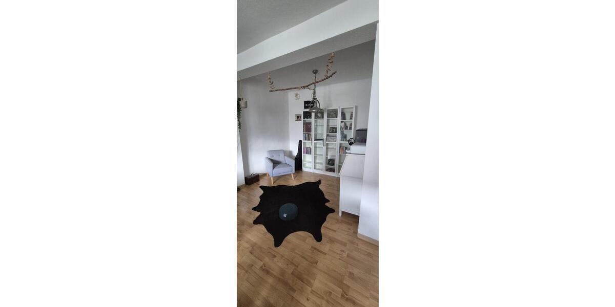 Etagenwohnung Sömmerda - 3 Zimmer, 91 m&sup2;, 700&euro; | Angebot:26279346